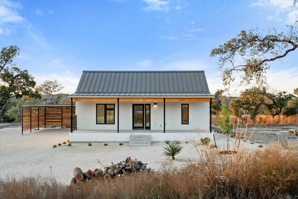 2 Shilo in Wimberley: A Rare Lake Flato–Designed Home in the 400s